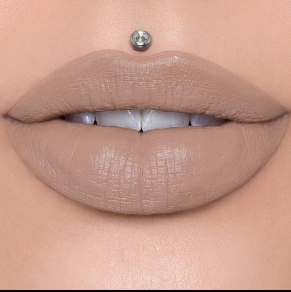 Jeffree Star Liquid Lipstick NIB 5.5ml Jeffree Nudes